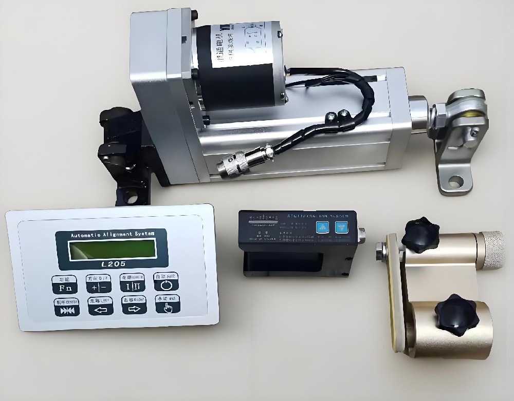 卷料糾偏控制器